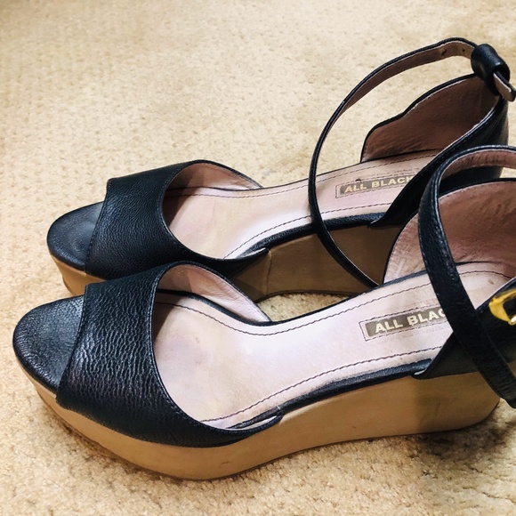 All Black platform wedge sandals Size 7 US Women - Picture 1 of 1